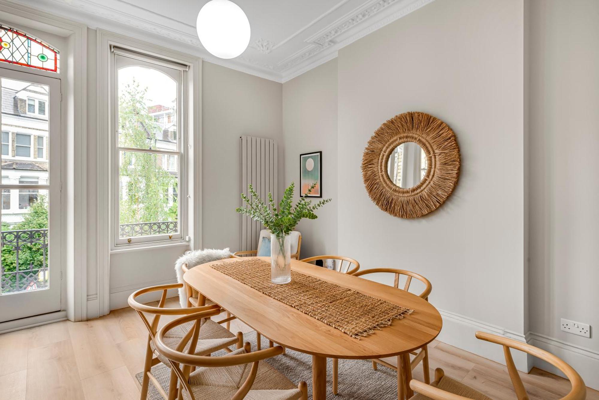 Luxury 3 Bed Apartment With Balcony In Kensington Olympia Londra Esterno foto